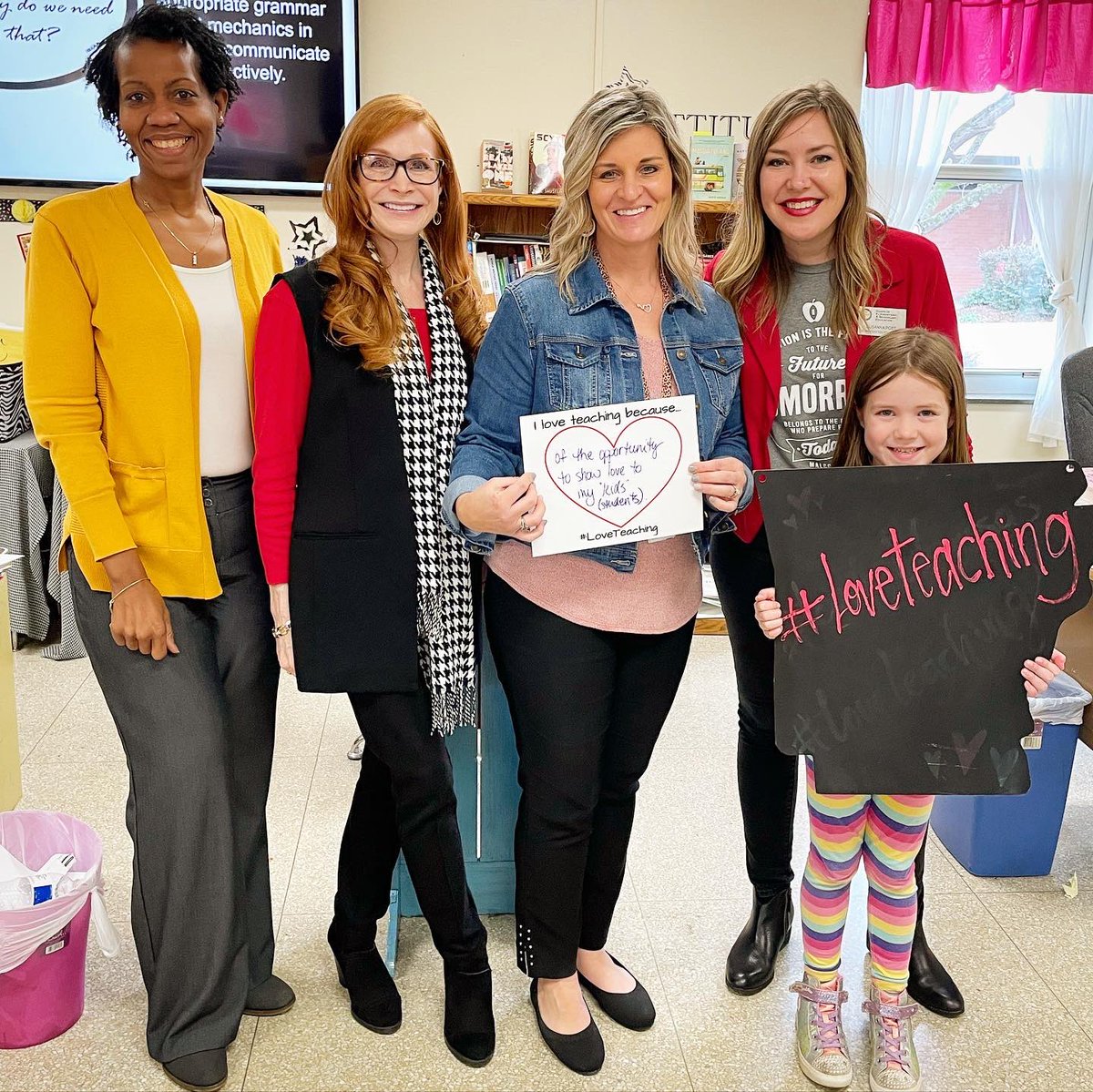 SusannaPost's tweet photo. Day 4 of #LoveTeaching week included visits to AMAZING AR teachers in Monticello, El Dorado, and Magnolia. Thank you for joining in on the celebration @BethAnneRankin! It is so beautiful to watch students hear their teacher’s why. #Atoy21 #TeachArkansas https://t.co/bshO9QdJa7