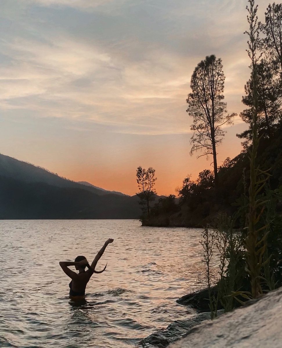 VisitReddingCA's tweet photo. What a great place to hit that reset button โ
โ
โ
๐ธ : @amanda_meemโ
โ
#ReddingSetGo #GasBreakDip #SunsetSwim #Sunset https://t.co/ES6A2tiHYS