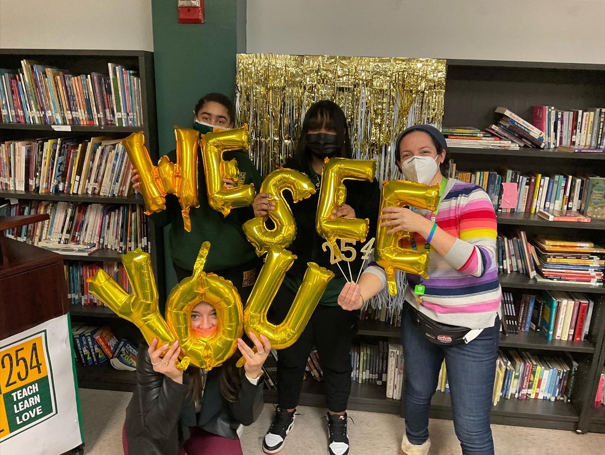 CaseyTobin10's tweet photo. “We See You” 7th Grade Celebration for MP2! So proud of our 7th graders and recognize all of the hard work they put in every day. We love you, and WE SEE YOU! 💚 #respectforallweek https://t.co/aehVhw0Wgu