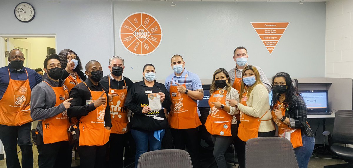 bigdealjoshhd21's tweet photo. Great walk with our Leadership Team Lorenzo! Thank you for our recognition on accomplishments in Specialty as well allowing us the opportunity to showcase our store engagement! @OrmondLsormond @Yesenia_GamezHD @PaulKellyTHD @m_gomez_hd @yesenia652003 @iamthelight6611 @mayra_asds https://t.co/yhFmwHrY4C