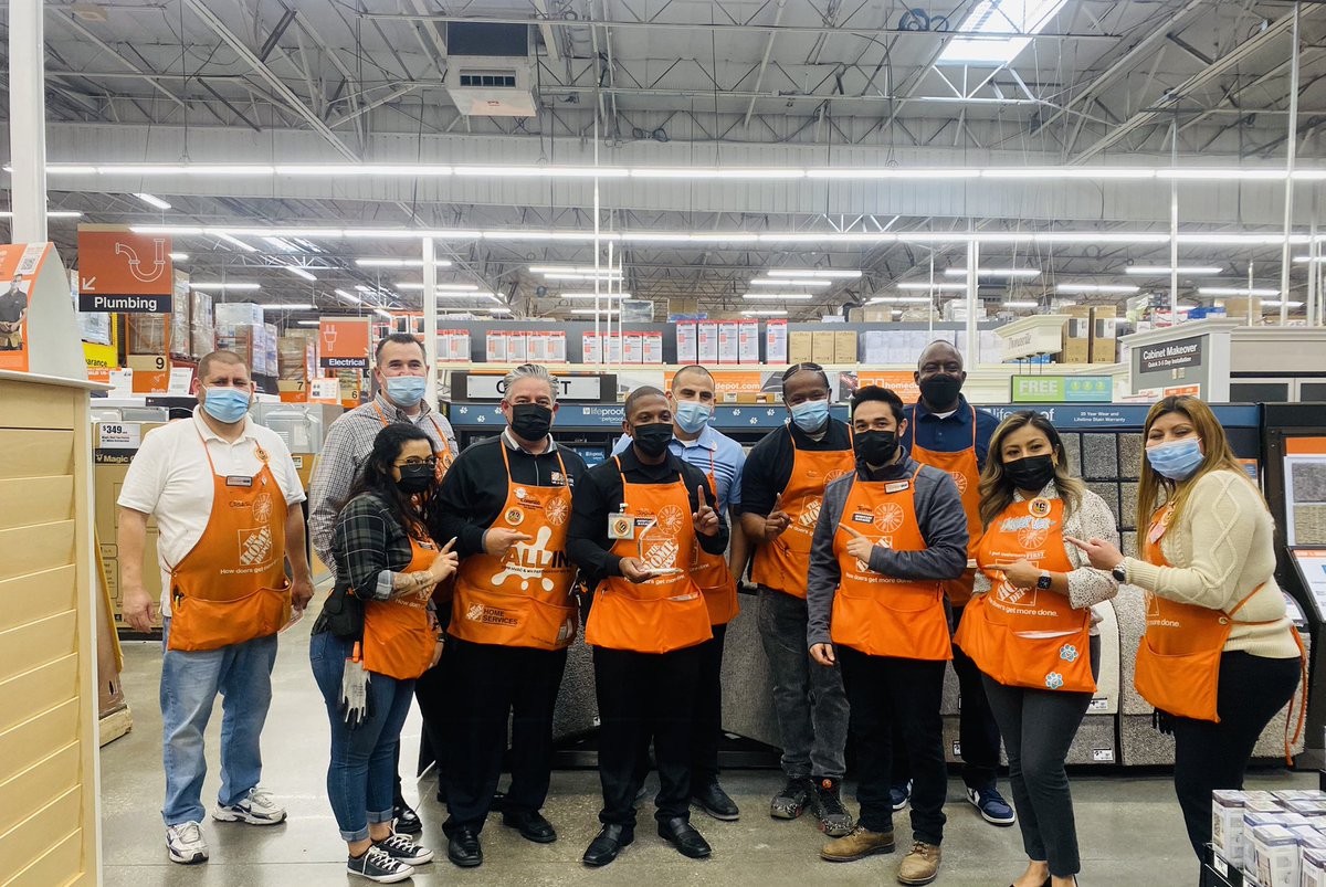 bigdealjoshhd21's tweet photo. Great walk with our Leadership Team Lorenzo! Thank you for our recognition on accomplishments in Specialty as well allowing us the opportunity to showcase our store engagement! @OrmondLsormond @Yesenia_GamezHD @PaulKellyTHD @m_gomez_hd @yesenia652003 @iamthelight6611 @mayra_asds https://t.co/yhFmwHrY4C