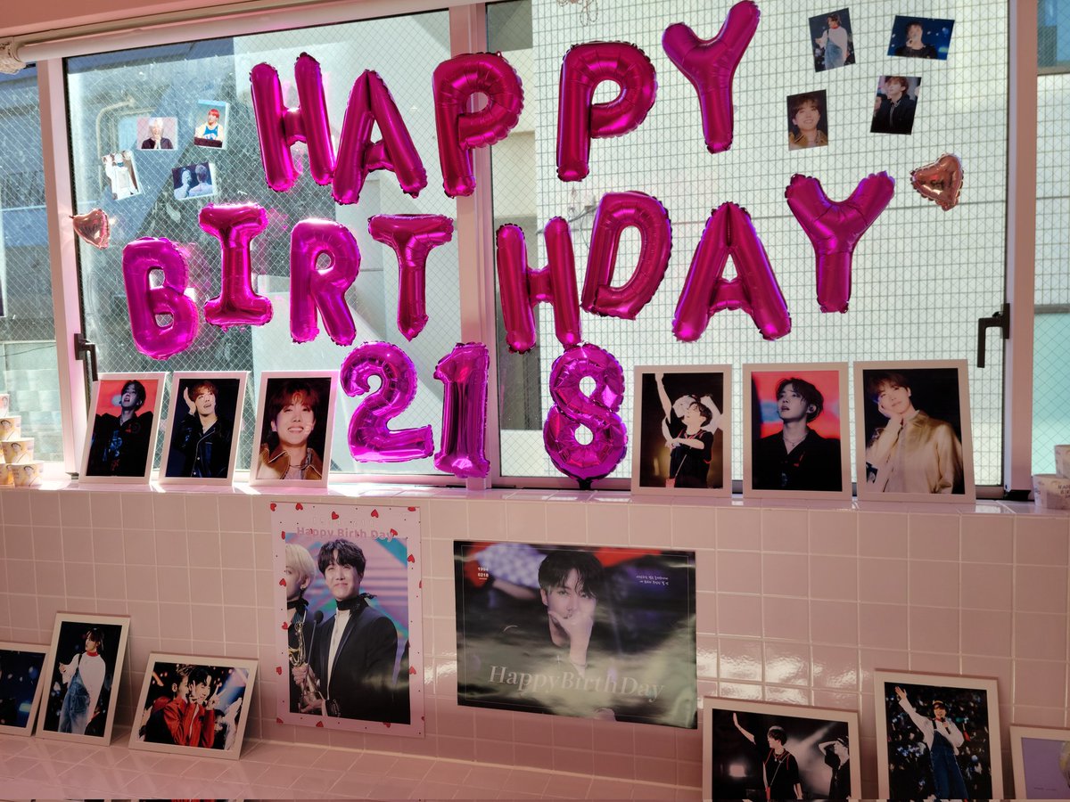 kook_army_46's tweet photo. @HOPESHINE_0218 님
@HOPESHINEJP 様
@yolumlovesyou 様

素敵な空間をありがとうございました💜
ホソクさんの誕生日当日にホソクさんをたくさん感じられて幸せでした☺️

#희망으로_가득찬_호석아_생일축하해
#happy_hoseok_day https://t.co/aPRXAo3Nut