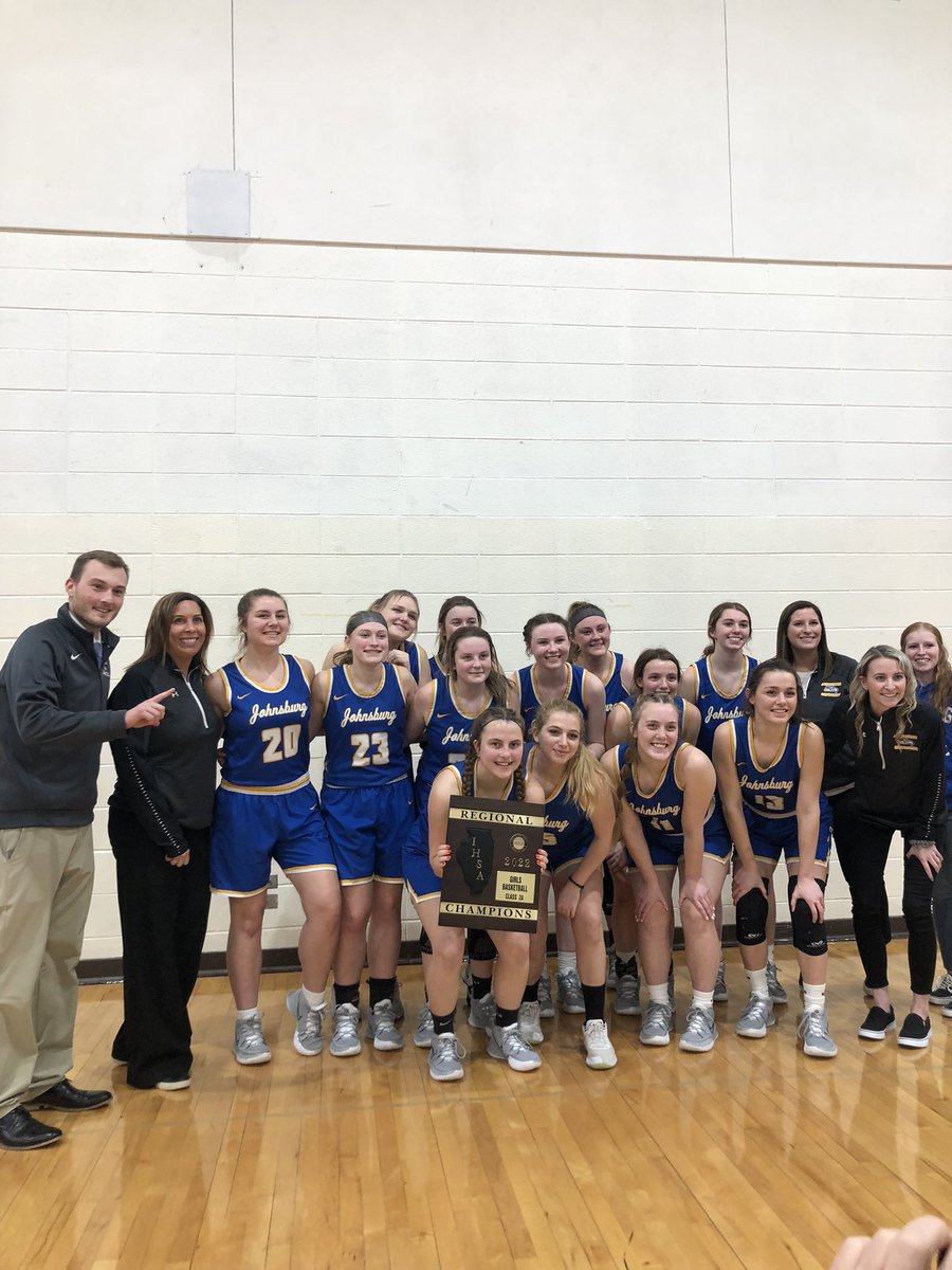 LadySkyhawksBB's tweet photo. Your lady Skyhawks are bringing home some hardware!!! https://t.co/jovFA3FHpO