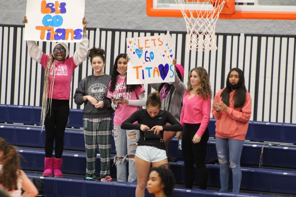 SamSmearman's tweet photo. big shout out to the girls track team for supporting us and being loud‼️🤍 you will see me at every meet i can get to @bmhstitansTF @AthleticsBMHS #BeATitan https://t.co/mGUExT4WR3