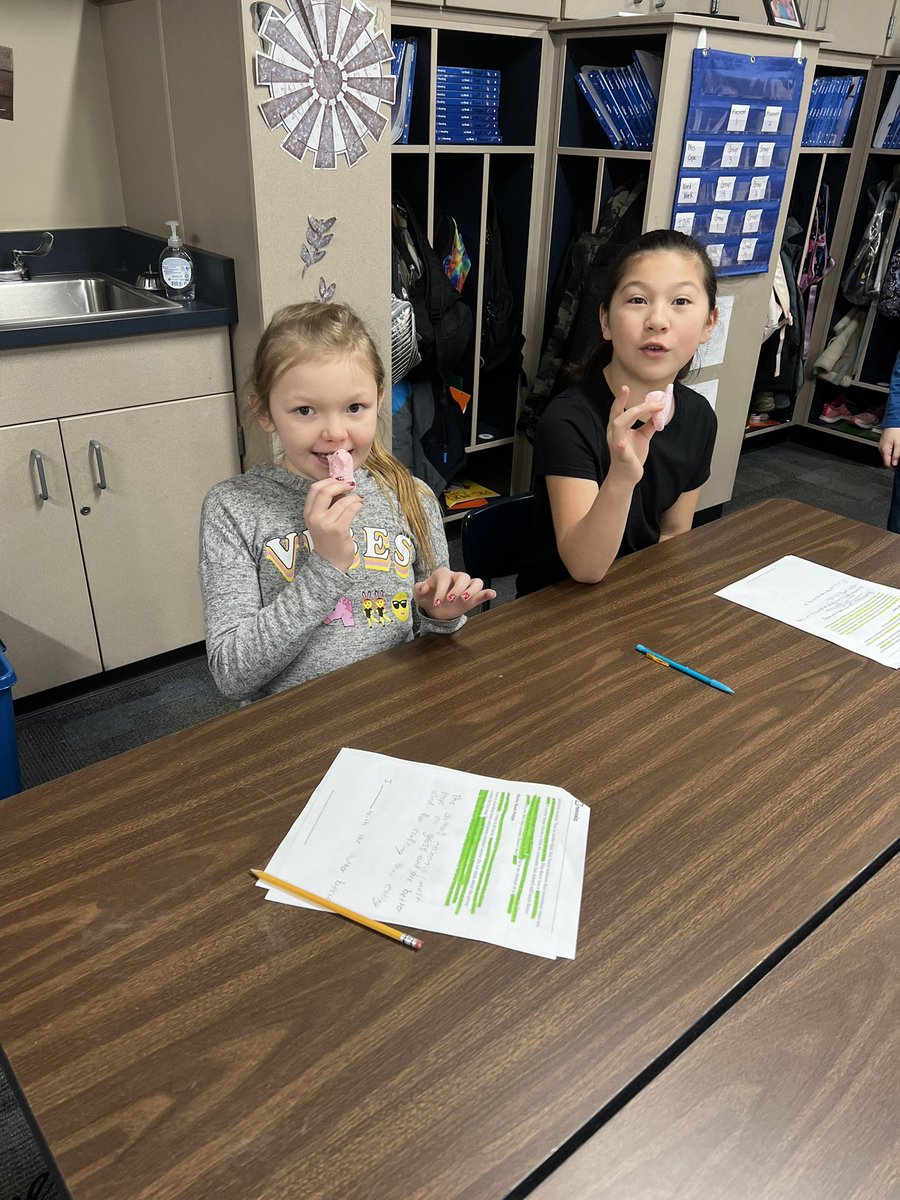 CopesClassroom's tweet photo. After reading an article about Peeps, students determined the author’s opinion. Students then sampled a flavored Peep and compared their opinion to the author’s opinion. @MatthewMillerpe @kcox132 https://t.co/hBbQezo4Yg