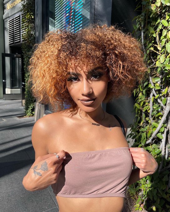 🤩🤩 #curly #curlyhair #natural https://t.co/ChGKOgvDV2<a href="/tag/curly"class="tags">#curly</a><a href="/tag/curlyhair"class="tags">#curlyhair</a><a href="/tag/natural"class="tags">#natural</a>