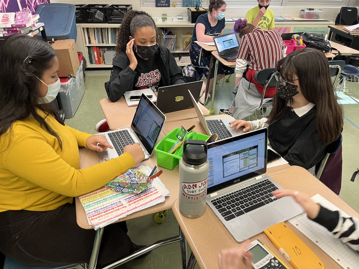 ms_pellicciotti's tweet image. Today we started a project on solving exponential function application problems! The class is already off to an amazing start. Stay tuned till tomorrow when students present answers 🤩 #iteachmath #groupproject #exponentialfunctions #applications #pembertonproud