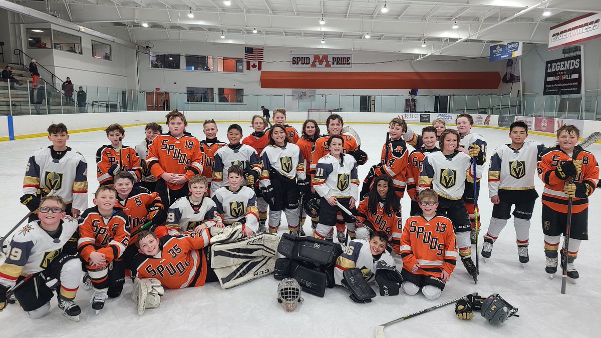MhdSquirtBlack's tweet photo. Wouldn't be Squirt International without getting to host a practice!!!  Thanks to the #VegasJrGoldenKnights for coming to our barn.   Good luck in the blizzard tomorrow... and the tournament too.  #SquirtInt22 https://t.co/1SJqXbIXR0
