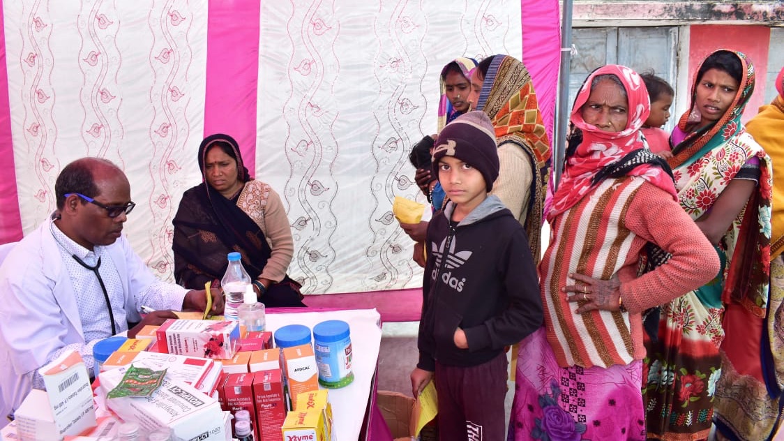 CoalIndiaHQ's tweet photo. Nigahi area of Northern Coalfields Ltd. in a #CSR initiative organised a free medical health check-up camp at Nandgaon village in Singrauli, Madhya Pradesh. 125 villagers underwent a medical check up where free medicines and supplements were distributed.
#AtmanirbharBharat https://t.co/LQEFQAL45K