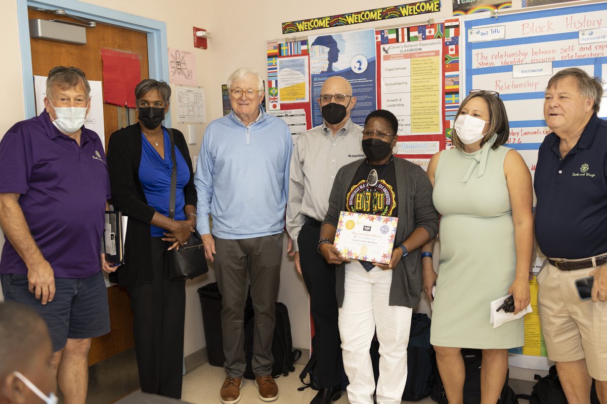 ow.ly/I1jc50HYfC8 
Congratulations to the following Above and Beyond winners <a href="/CmsDelray/">Carver Middle Delray</a>!
Nadia Stewart
Dellon Browne
Gary Chapman 
Lynell Connor-Matthew 
Fabienne Estigene 
Sophia Gayle 
Karyna Kanhoye