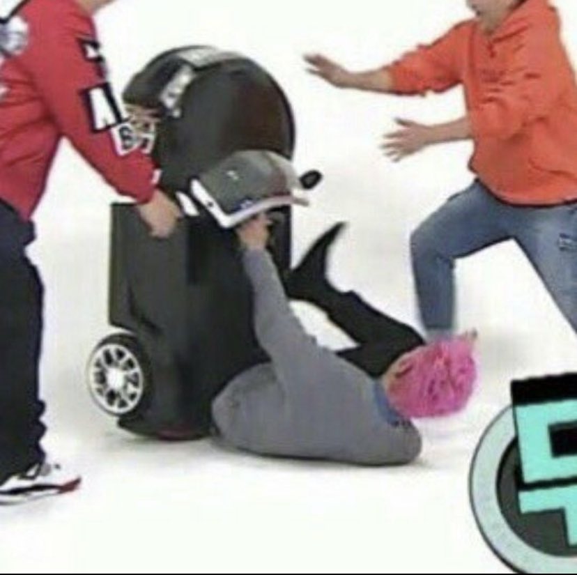 เนี่ยค่ะ ผลของการปล่อยให้เด้กเล้กสามขวบขับรถเอง