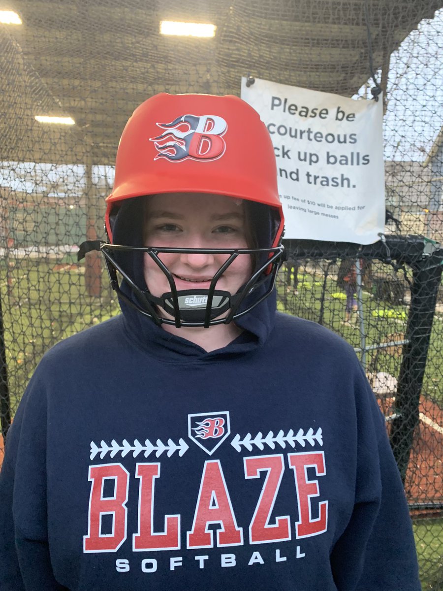 JackLacy777's tweet photo. This girl was excited for BP in 34 degree weather. #Texasblaze https://t.co/c0PO7V6pEJ
