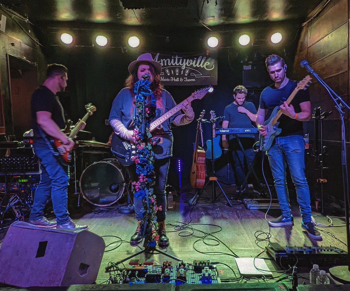 TheCurrentGroup's tweet image. Thank you to all who came out to an EPIC show last night. Playing with @JLambertMusic for the first time in two years was nothing short of magical. You guys certainly made this a special one for us. Looking forward to more this year!