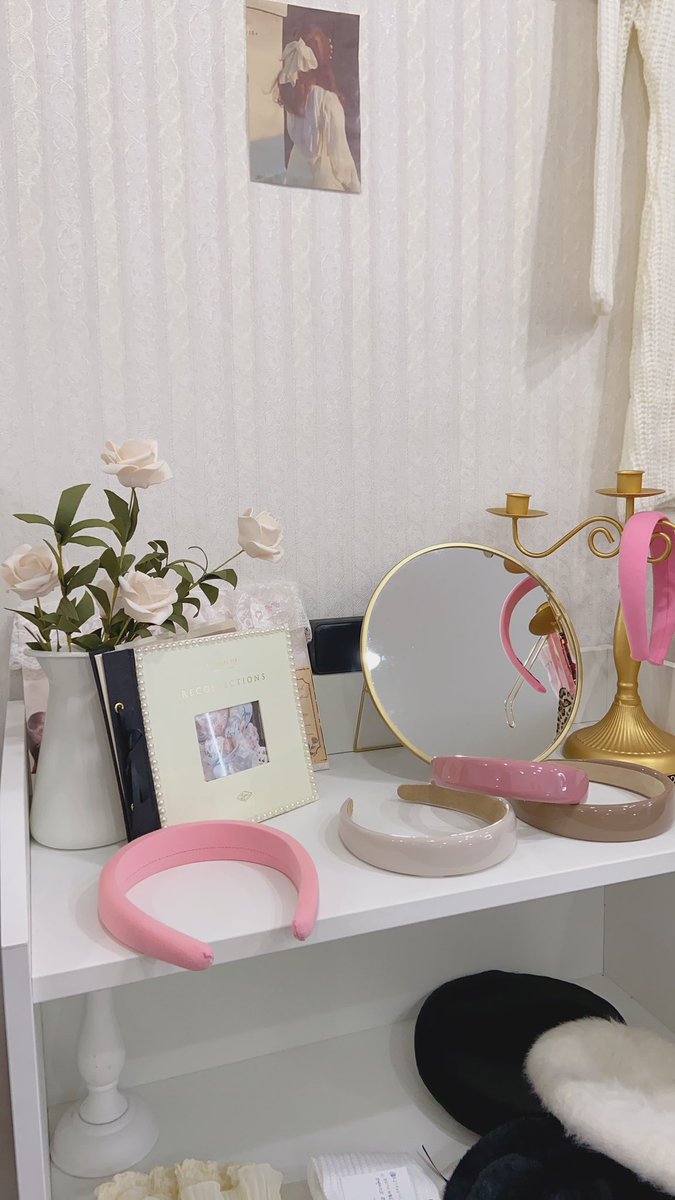 Openしました💐

本日も12:00~19:00で
お待ちしております♥