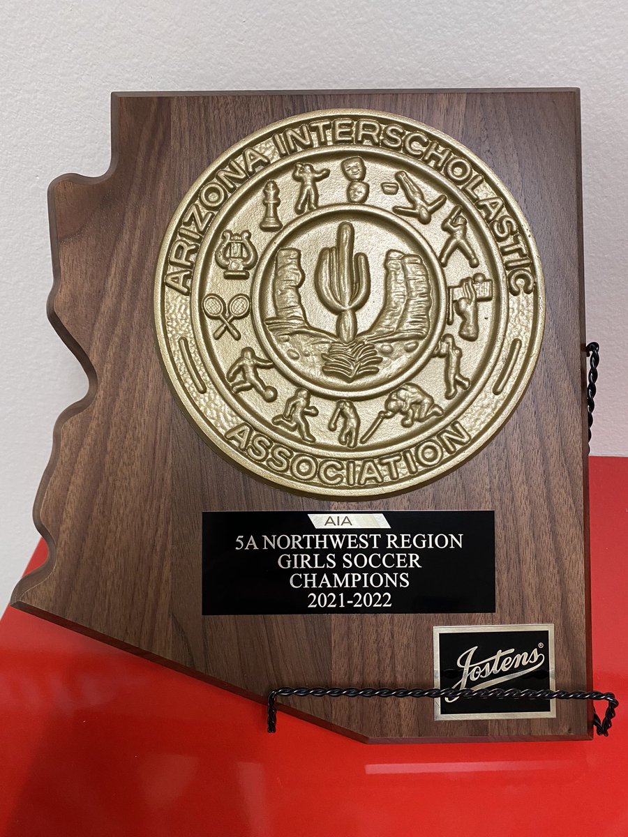 CehsGirls's tweet image. One of our season goals showed up at the school today!  The Lady Coyotes won the Region Championship for the third time in school history!  Way to go Ladies! #selflesspursuitofexcellence