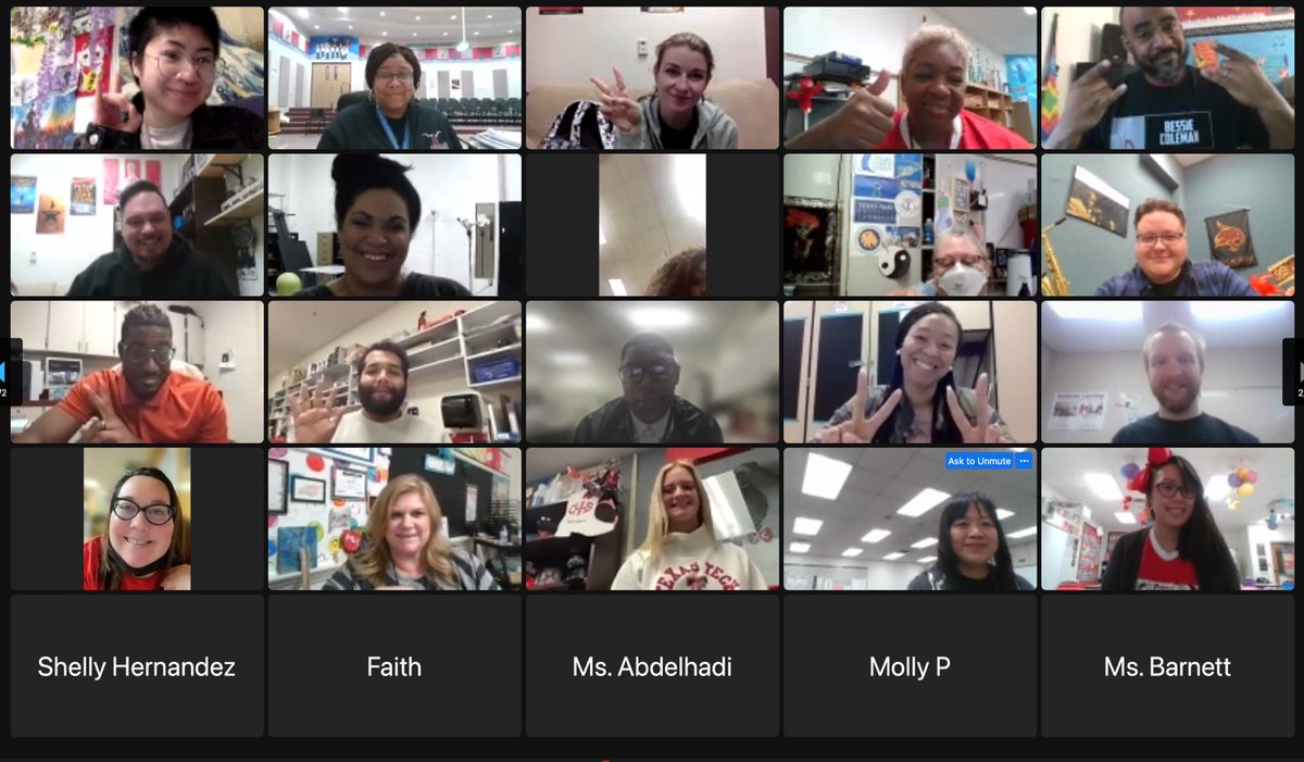 Huge thanks to <a href="/csiconnect/">ConnSelmer Education</a> Rep <a href="/drearvin2/">William J. Earvin, Ed.D.</a> for presenting (2) outstanding professional development sessions today to our AWESOME <a href="/CHISDfinearts/">Cedar Hill Fine Arts</a> staff. @millwill77 <a href="/janine_fields/">Janine Fields</a>