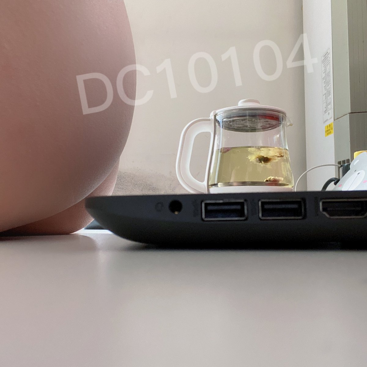 我再不更新，好多人都以为我消失了😂
又是在办公室营业的一天呀