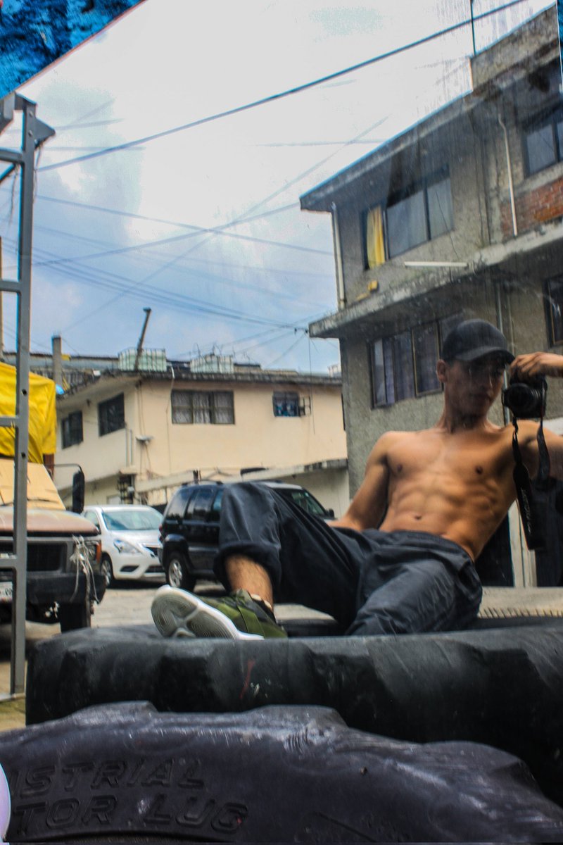 xyxchema1's tweet photo. Sonríe al espejo #FitnessMotivation #Mexico https://t.co/NnFfv1Z7bp