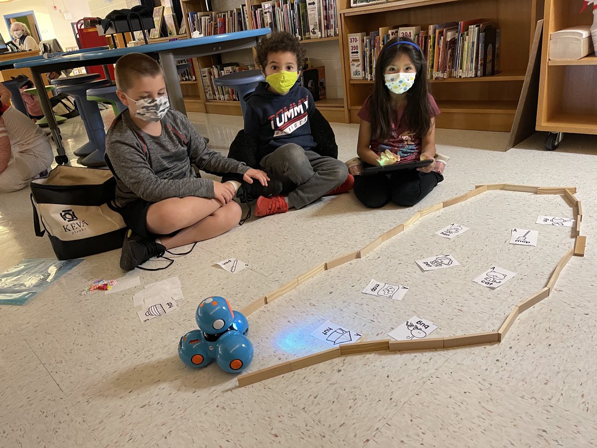 MrsDoneAART's tweet photo. Creative &amp; Critical Thinkers celebrate coding with Dash robots today! First graders  coded a path for Dash to find the matching rhyme word. @ShrevewoodES @fcpsaap @Strickland_SWES @MsDolenz https://t.co/w18xqFDTcf