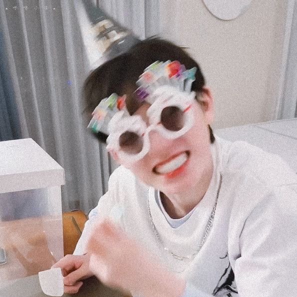 หมุ่นอุ้ยปุ้ย—•́.•̀♡͛ tweet media