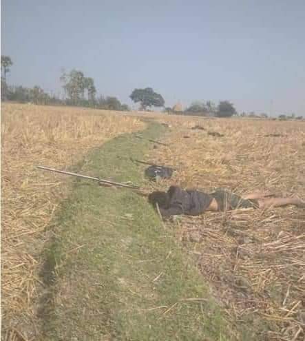 AyeAye03492103's tweet photo. Twelve people were killed due to the unbalanced weapon on the PDF side when clash between the junta &amp; the people defense forces(PDF) in #Myothit and #KanGyiKone villages in Khin Oo Township, Sagaing Division on Feb 17. 1/2

#WhatsHappeninglnMyanmar https://t.co/9QkqsyFcNr