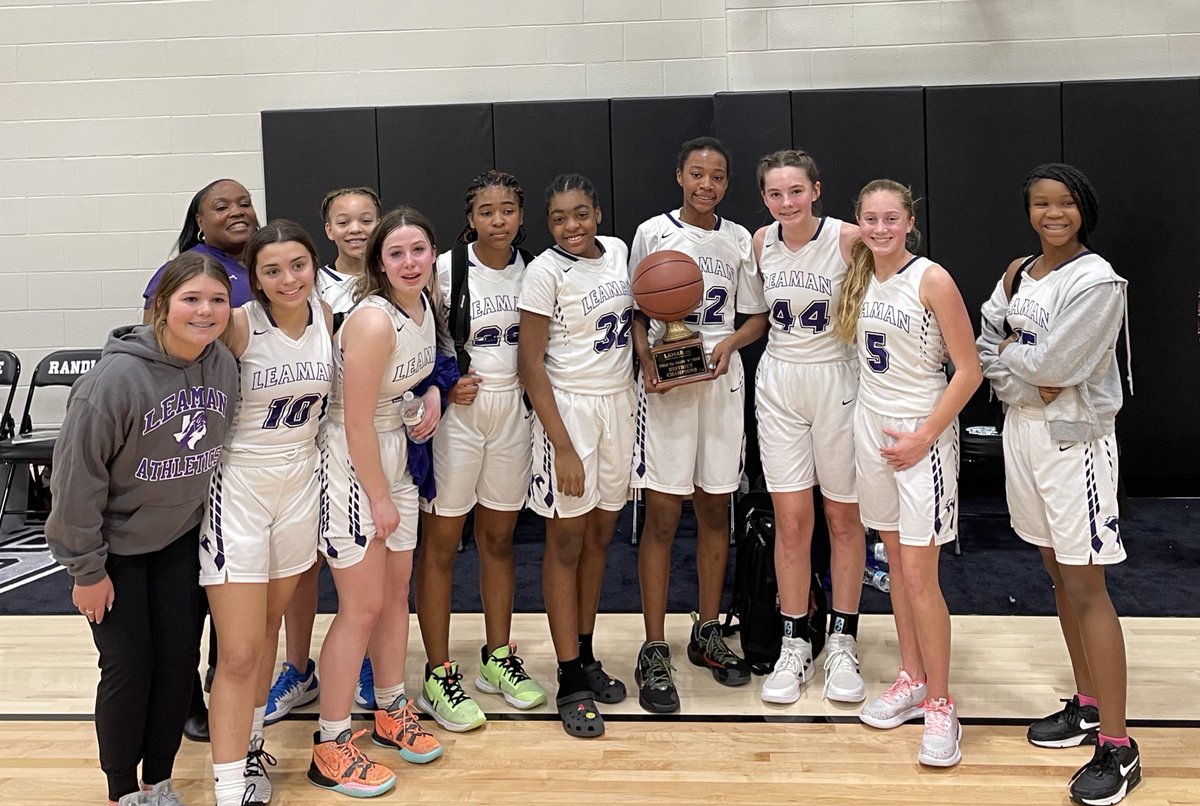 Congratulations 7A on winning the District ‘ship! 7B girls also played a great game. Great season players and coaches! #brightfuture <a href="/BeckyLGreen2/">Teach Green</a> <a href="/LeamanJH/">Leaman Junior High</a> <a href="/FulshearGBB/">🏀Fulshear Lady Chargers</a>