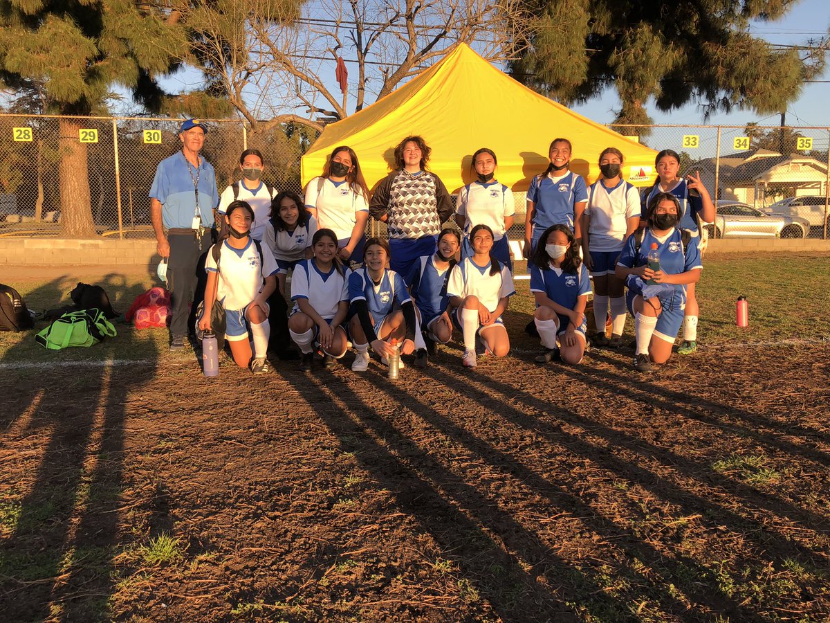 geoffzam's tweet photo. Santa Fe run out 4-0 victors over Clifton. Monrovia Soccer has a bright future! #santafestandup https://t.co/FgtJtO6F9R