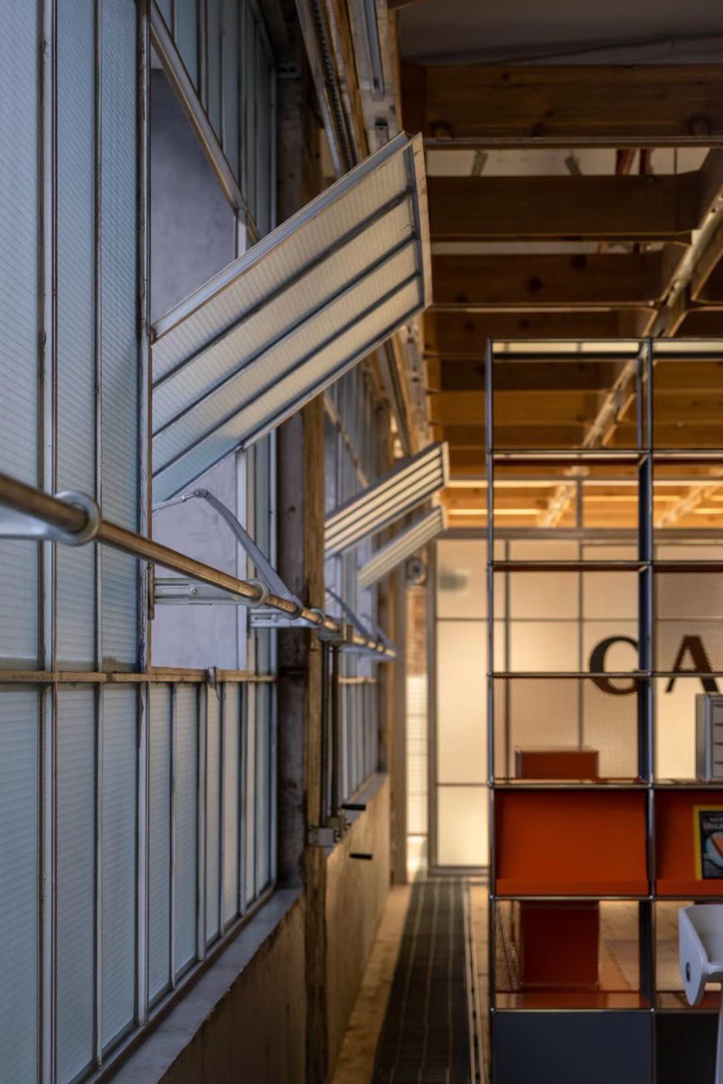 XuJeffy's tweet photo. The 813 gallery 
A art space in ShenZhen China.
The Bauhaus influence 
Interior architect: Xu Jeffy
https://t.co/IQcW7Oao4a https://t.co/mUf0MaEzTI