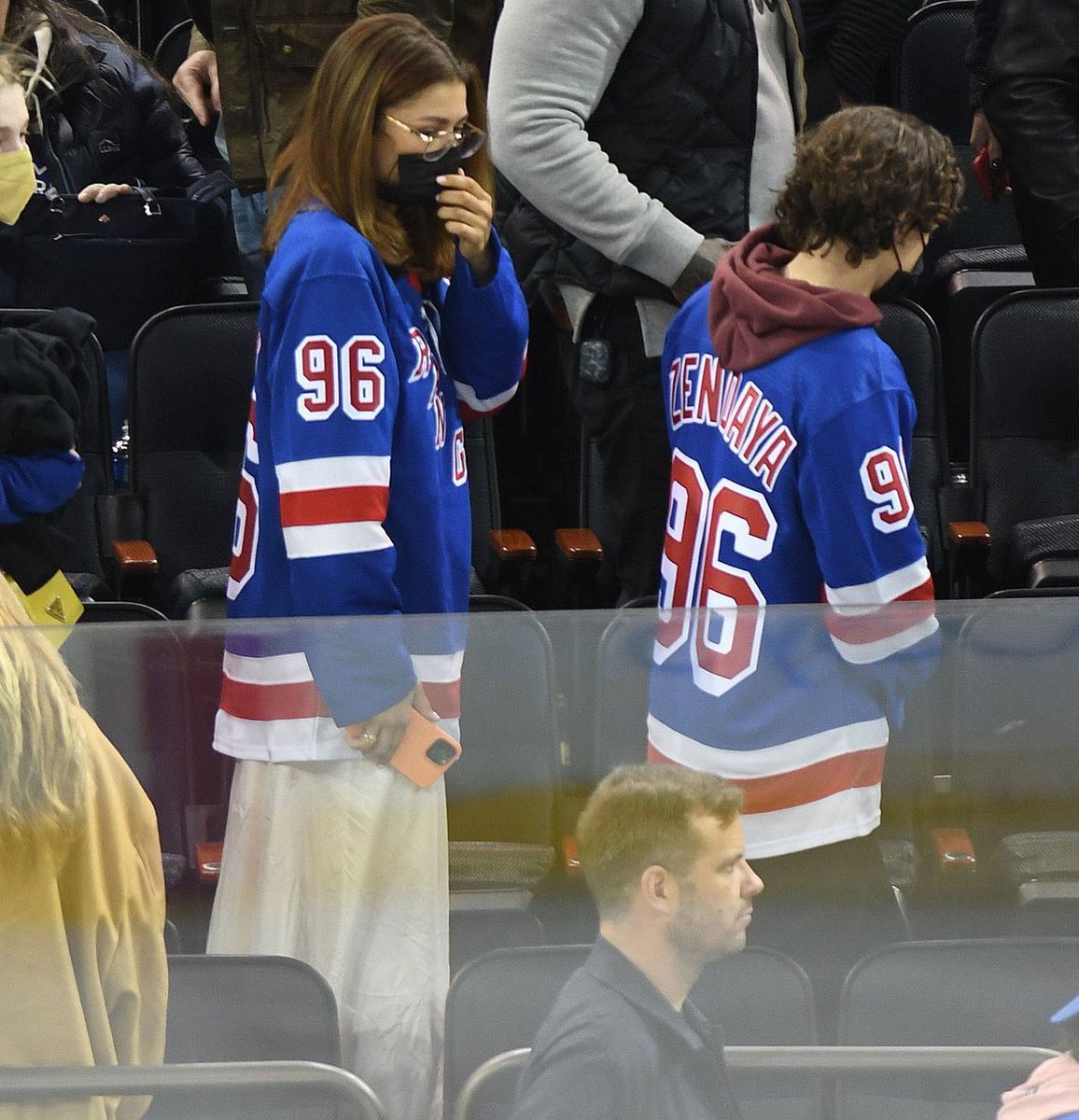 BleacherReport's tweet photo. Tom Holland wore a "Zendaya" jersey at the Red Wings-Rangers game tonight 🤣❤️ @BR_OpenIce https://t.co/7phh9XrX1h