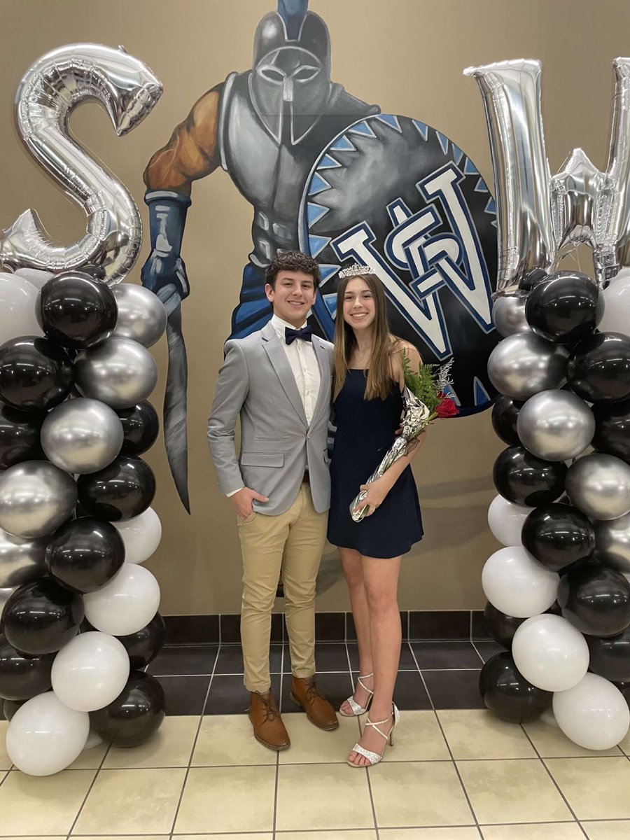 SouthWarrenHigh's tweet photo. Congratulations to Ellie Wilson, 2022 Homecoming Queen.  She was escorted by Cole House. https://t.co/ImFNpye50e