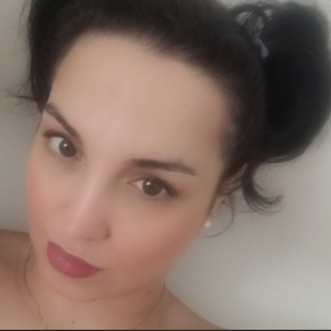 CanadasRachel's tweet photo. #NewProfilePic https://t.co/zYEdEo4HAA