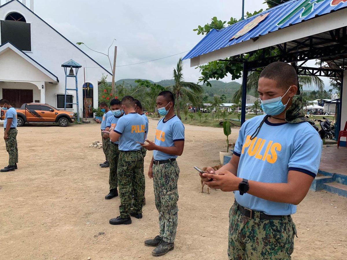 rstu7's tweet photo. On February 18, 2022 at about 8:00 AM, personnel of this unit under the supervision of PCOL PERCIVAL R ZORRILLA, Chief RSTU7 conducted random inspection of E-Sabong to the participants of PNP BISOC CL "BANGIS"  held at Camp Ceperino Genovia, Brgy. Bahay, Sibonga, Cebu. https://t.co/Sfjfmgk0Nn