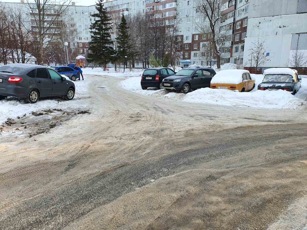 yuru_bashkirov's tweet photo. @atkachevanata @Togliatti063 Доброе утро! По состоянию на 15.02.2022 проезд расчищен, за исключением мест где производству работ препятствует припаркованный транспорт. https://t.co/yVFOMgkdzn