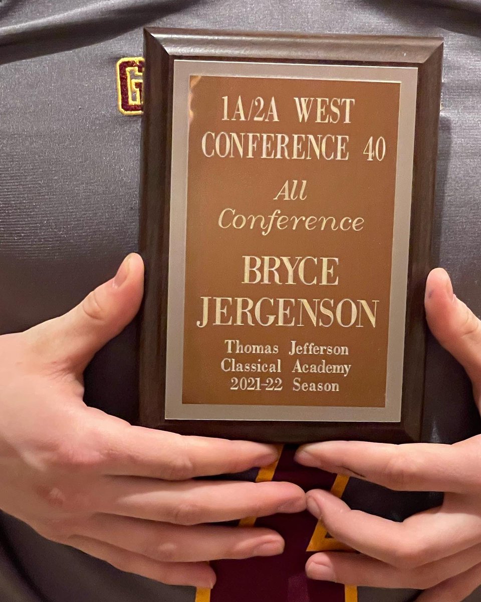 Supersave23's tweet photo. That’s a wrap. High school football might be over, but I can’t wait to see what the future holds for me. Thank you to my coaches along the way. I thank God for placing you all in my path. #7 @JergensonJeff @MJergenson23 @TwittyCoach @CoachJackson623 @Coach_Mul https://t.co/BhcJj9xR4o