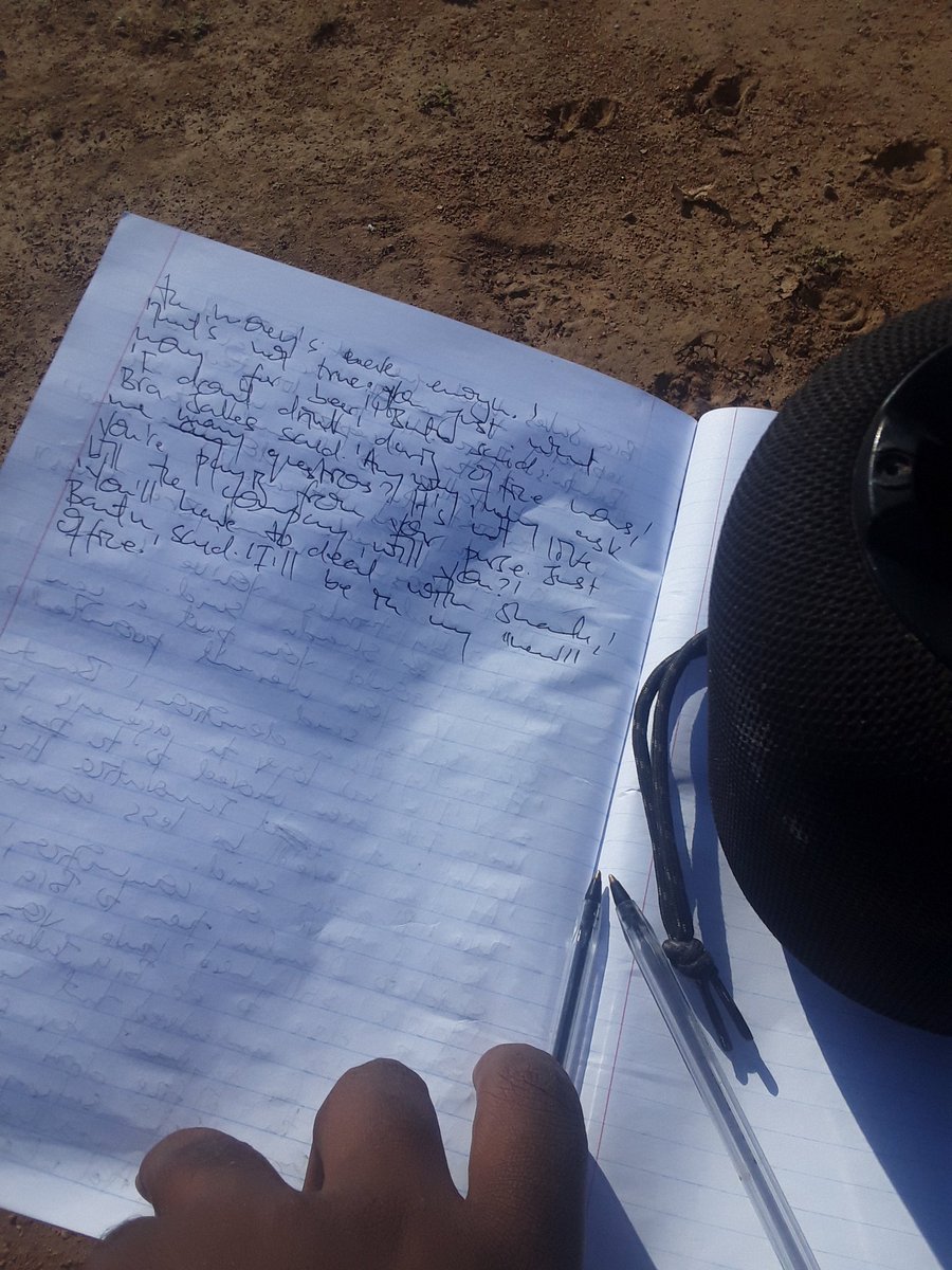 lungstagangsta's tweet photo. Another day to write my novel.
#FallingInLoveWithMe
#WritingCommunity
#ThomasAndSkhumba https://t.co/YoDOFNefqi