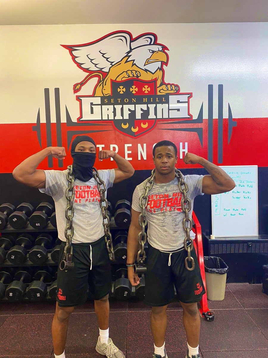 SHU_FBALL's tweet photo. A few of the #swolGRIFFS from todays workouts! #TheStandard #TheGriffinWay https://t.co/ZJ478WXHSp