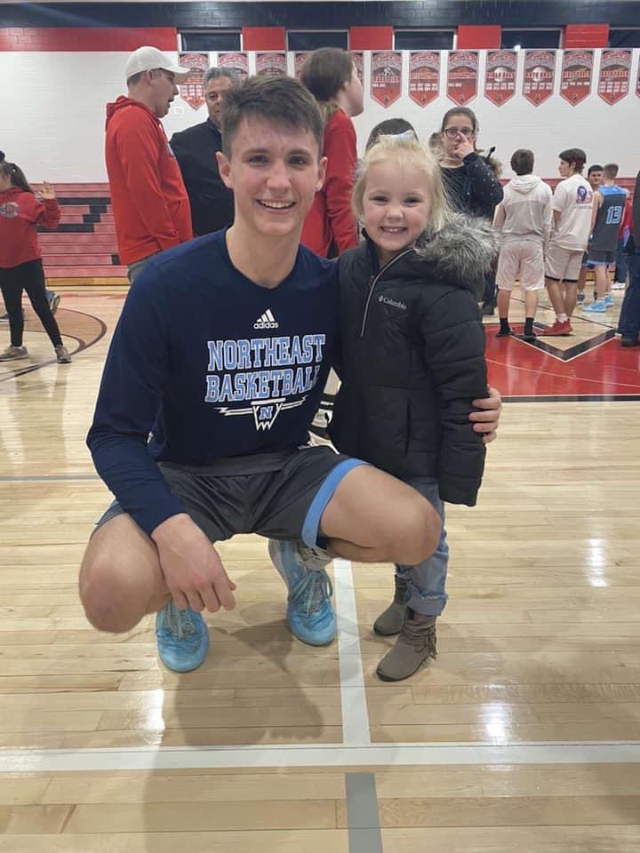 10Boxermom15's tweet photo. Gotta give a shout out to Adley’s #1 player @chughes_24! Way to bring home 25 pts and the win💪🏼 https://t.co/NyZynNmuh8