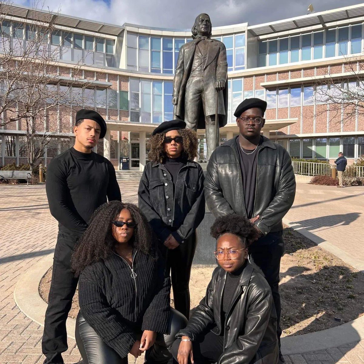 Kid_melodie's tweet photo. The Black students had a goal to meet with Wilcox &amp; discuss some things. They were met with resistance and security personnel. However, they remained determined in their goal and a meeting is happening soon. Send them some strength and love🤎 https://t.co/xVIv2wSZy2