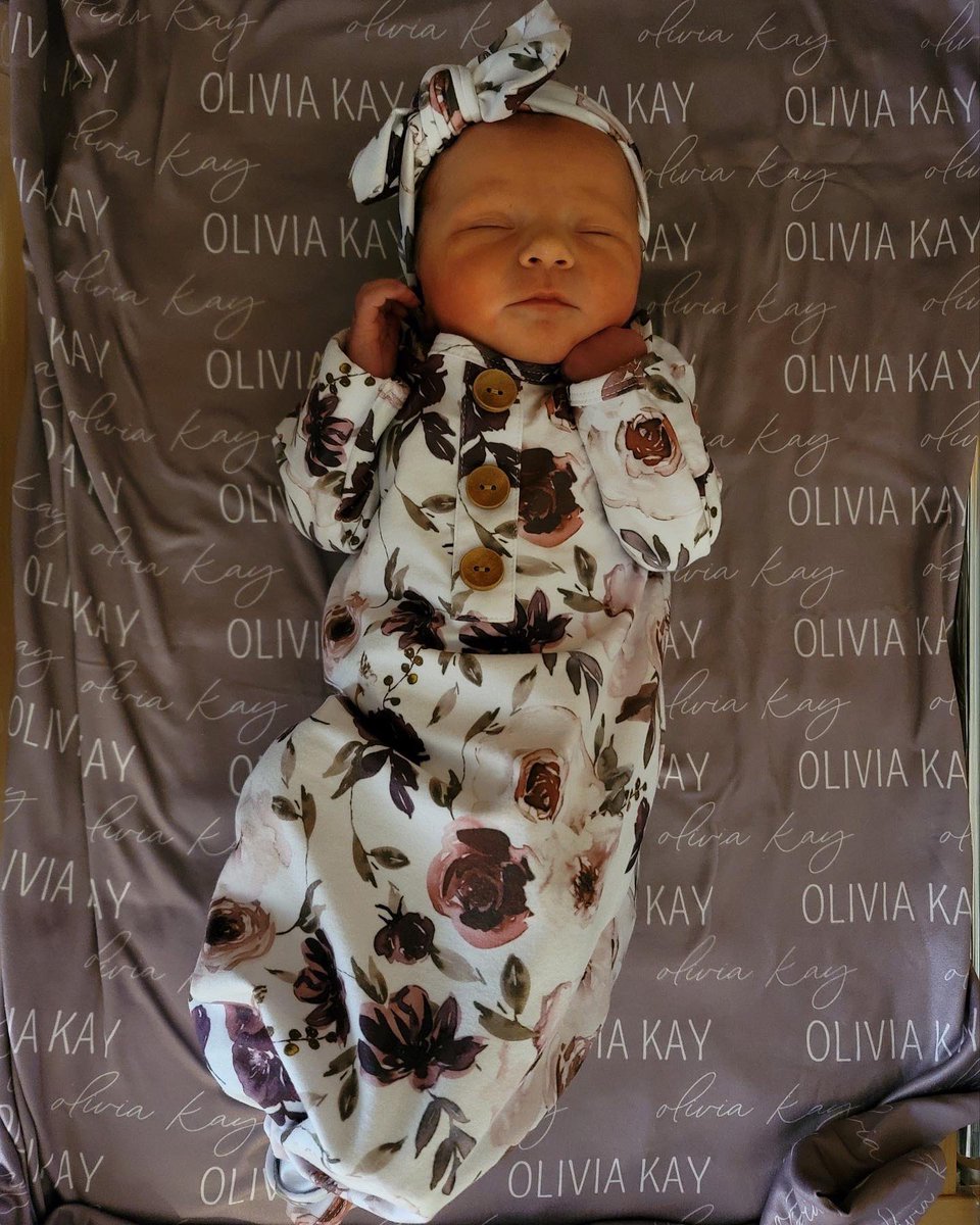 agrapp_3's tweet photo. Olivia Kay
Born 2/2/22 @ 3:34AM
6 lbs. 14 oz.
19 3/4 in. long

My favorite title to date, Mom. 💜 https://t.co/eXEpllS03B