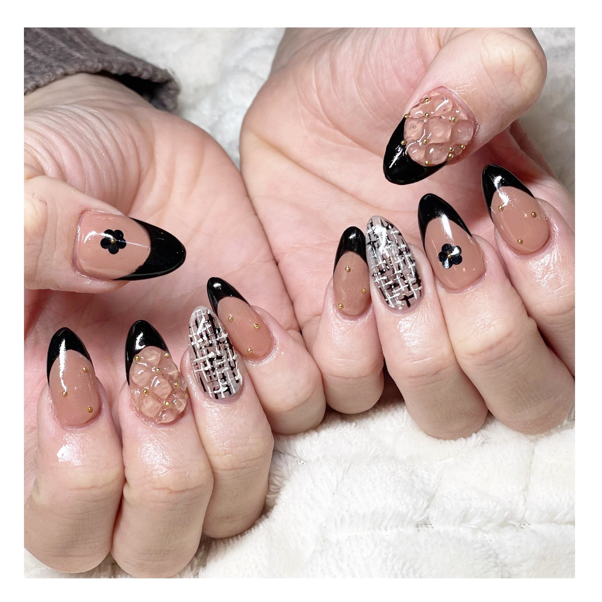 Lala Peach ツイードネイル ツイードネイル キルティングネイル フレンチネイル お花ネイル カメリアネイル ジェルネイル ネイル ネイルデザイン 大阪 心斎橋 難波 堀江 アメ村 ララピーチ ネイルサロン 네일 Nail T Co