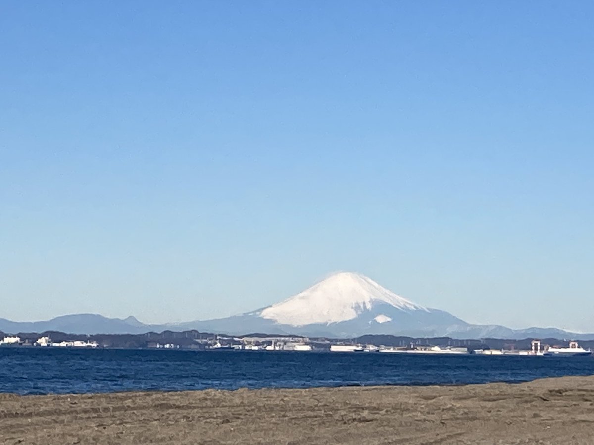 hornet_y's tweet photo. 今日は富士山🗻綺麗に見えた✧‧˚
#海 #富士山 #絶景 #citroends3 https://t.co/Wxf3Khzeo1