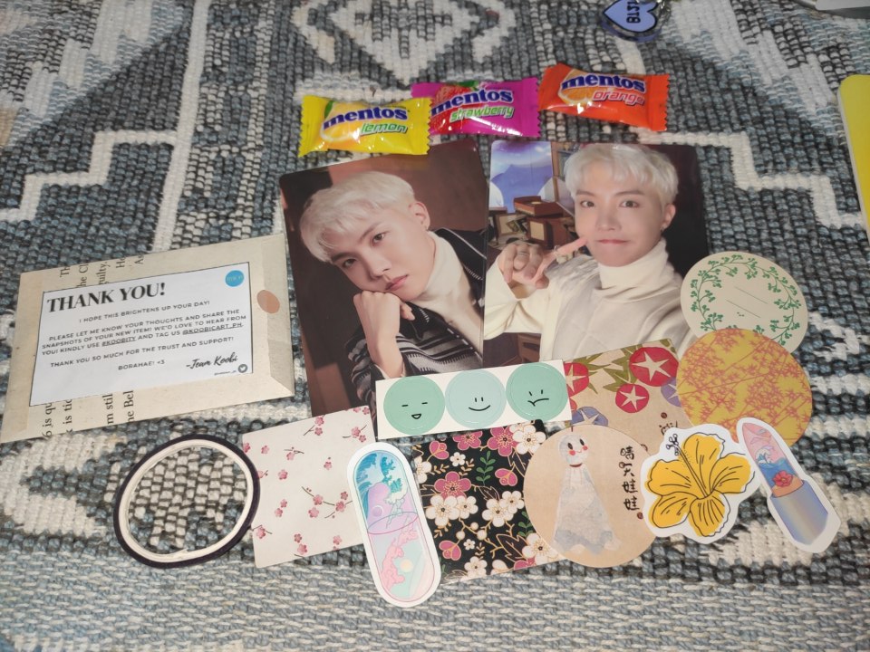 ichanini's tweet photo. Hobi Little Wishes came home. 😍😍 Thank you @koobicart_ph. Smooth transaction, daming stickers at mentos, ang bait ni ate. 😊😊 Sa uulitin! 😘😘

Happy Birthday Hobi! @BTS_twt

#HOBI
#koobity
#JhopeBirthday
#HAPPYJHOPEDAY https://t.co/YA0hYHUObG
