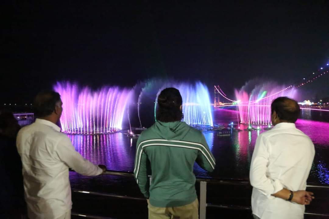 HiSiddipet's tweet photo. After inaugurated the Cm kcr cricket trophy. Actor Akhil akkineni and Minister Tanneeru harish rao Visited Komati cheruvu and Ranganayaka sagar at Siddipet
#AkhilAkkineni #tanneeruharishrao
#Agent #Bangarraju #Siddipet #సిద్దిపేట #Nagarjuna #Nagachaitanya #KCR #ktr #harishrao https://t.co/4Ut9RMVyRG