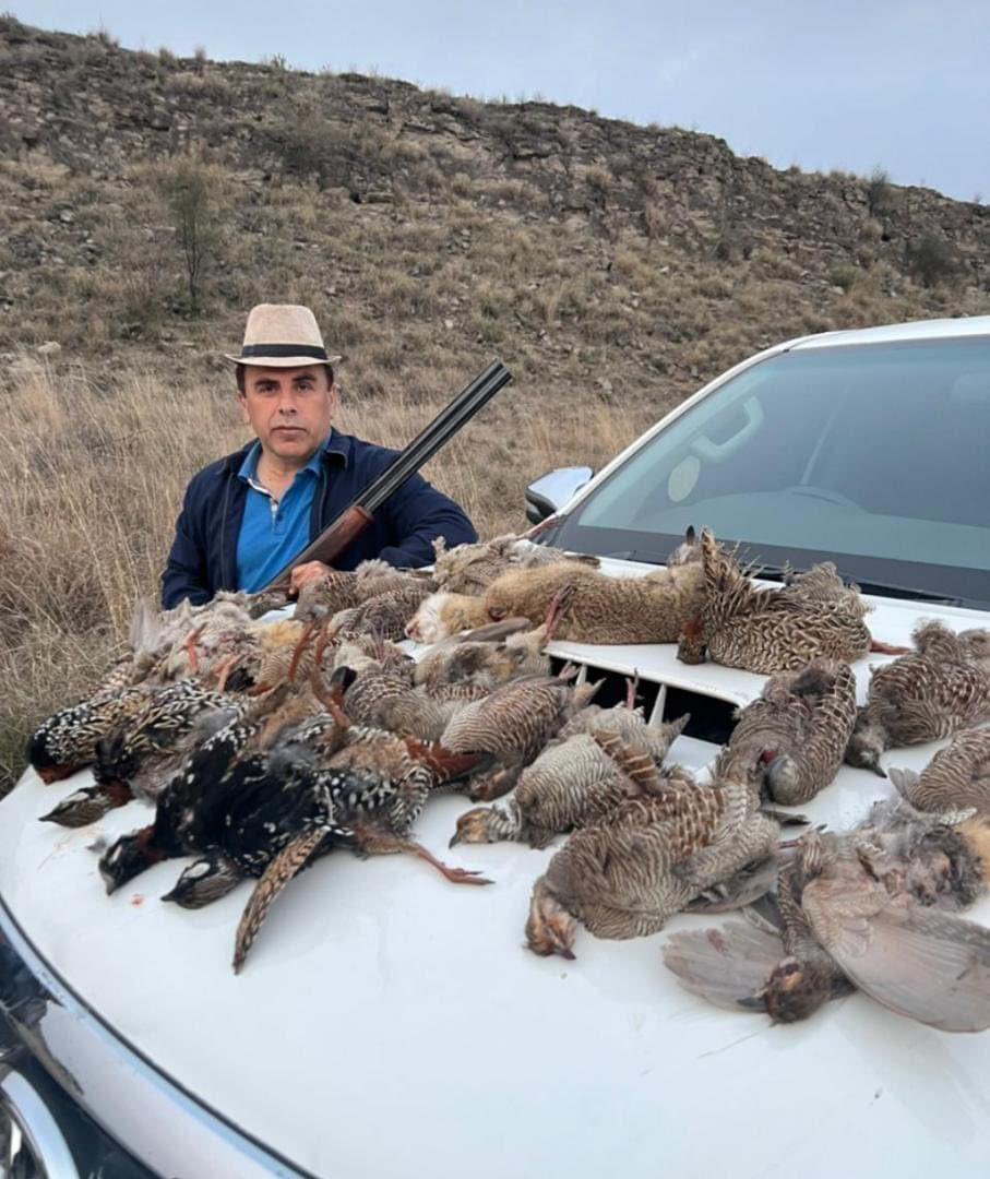 Commissioner Peshawar, Riaz Mehsud proudly poses for a photo with poached partridges. Will PTI Govt which claims to be custodian of wildlife take action against him? Hunting of endangered species is on the rise in PTI’s Govt. <a href="/ImranKhanPTI/">Imran Khan</a> 
<a href="/FaisalAminKhan/">Faisal Amin Khan</a> <a href="/AbidMajeed1969/">Abid Majeed</a> <a href="/WWFPak/">WWF-Pakistan</a>
