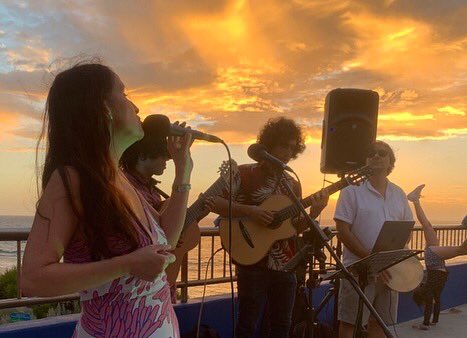 juliana_areias's tweet image. Friday is always Sunset Songs time! See you there tonight 6-8pm beside Barchetta ! Open air magic! ❤️😘🎶☀️🌊🌈🧜‍♀️🧜‍♂️ #perth #perthweekend #perthisok #sunsetsongs #julianaareias #cottesloe #cottesloebeach #barchetta #perthbeaches #perthsunset #justabotherdayinwa #perthtodo