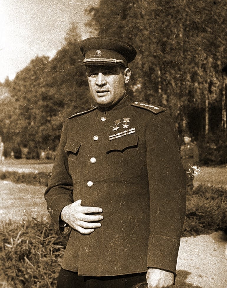 Военачальник белорусского фронта. Маршал Черняховский.
