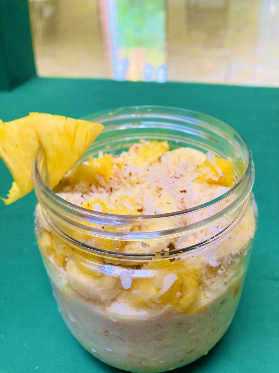TomesReader's tweet image. Presenting the Pina Colada Overnight Oatjar. 
Last Oatjar for the week.
By far my most favorite oatjar. This came out so delicious. 
 
#Oatnotes #Oatgloats