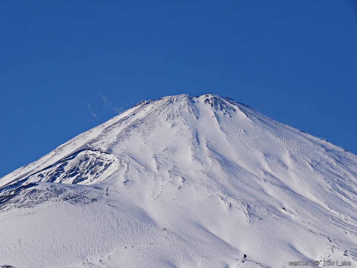 camtter's tweet photo. 良い天気。#雪紋 もよく見える。  #富士山 #風雪紋 #シュカブラ https://t.co/VPccHx8e4C