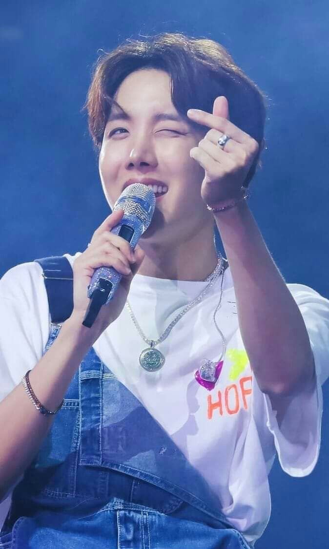 cocasmoothie's tweet photo. Happy Birthday Our Sunshine ❤️🥳#HoseokDay #AlwaysByYourSideJhope #HappyBirthdayJhope https://t.co/HM82gnQHfN