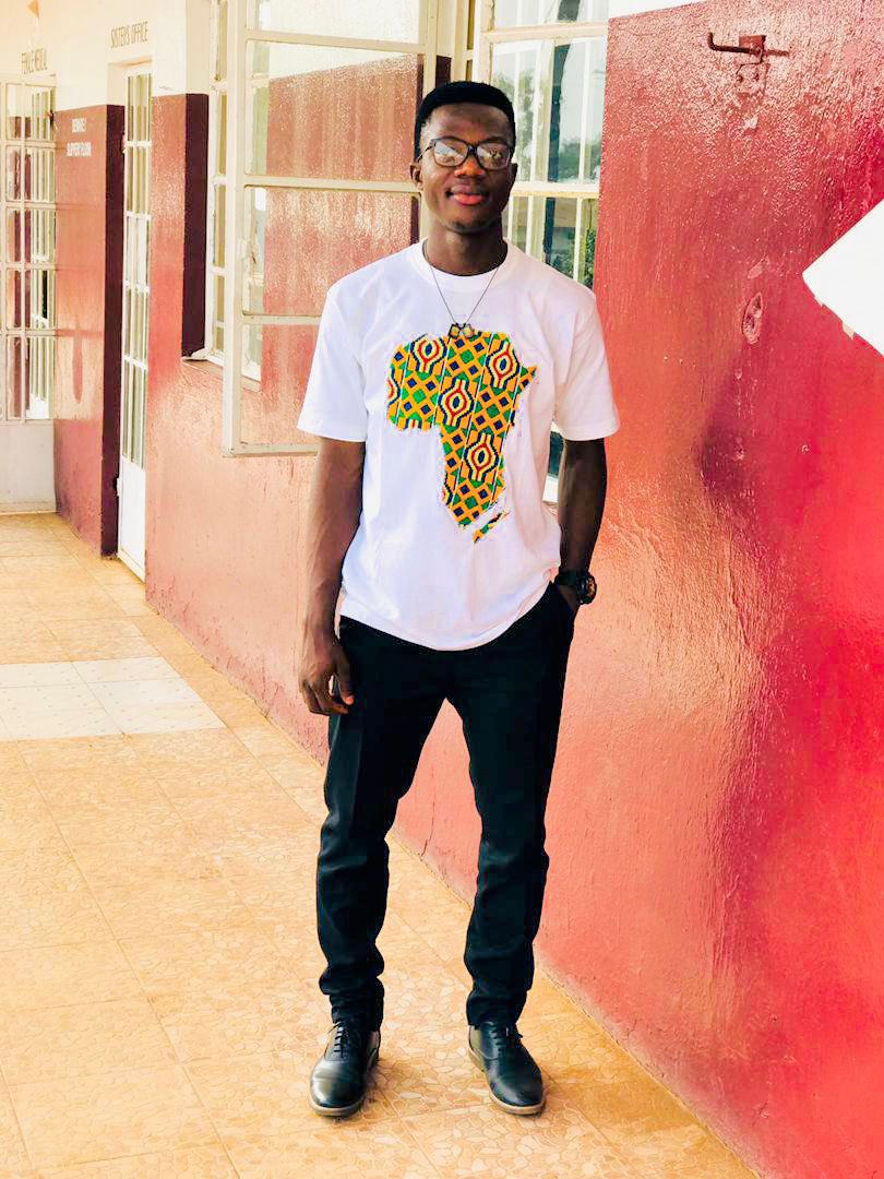 SerayMarrah's tweet photo. Seray’s Luxury Ankara Polo is now available.

Lovely customers thanks for choosing Us 🤝.

#ShopWithUsNow🛍! https://t.co/LvmzRoSMBp
